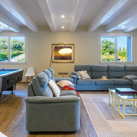 Casale Astralis 13 By Marche Saltara